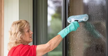 best way to clean glass windows